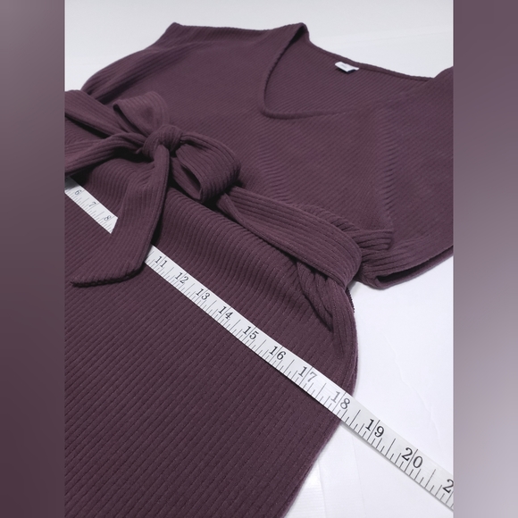Old Navy Rib-Knit Stretch Belted Dress (S) - Picture 5 of 7